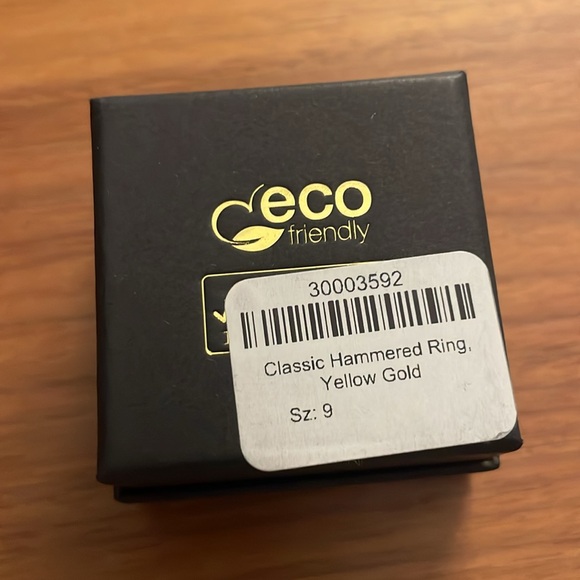 Catbird Classic Hammered Gold Ring, size 9 - Picture 9 of 10